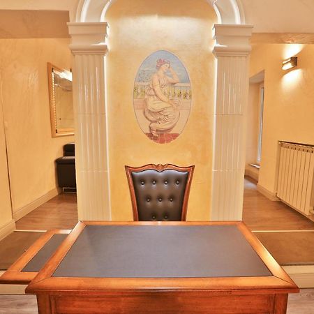 Grottini Luxury Suites ~ Pantheon ローマ エクステリア 写真