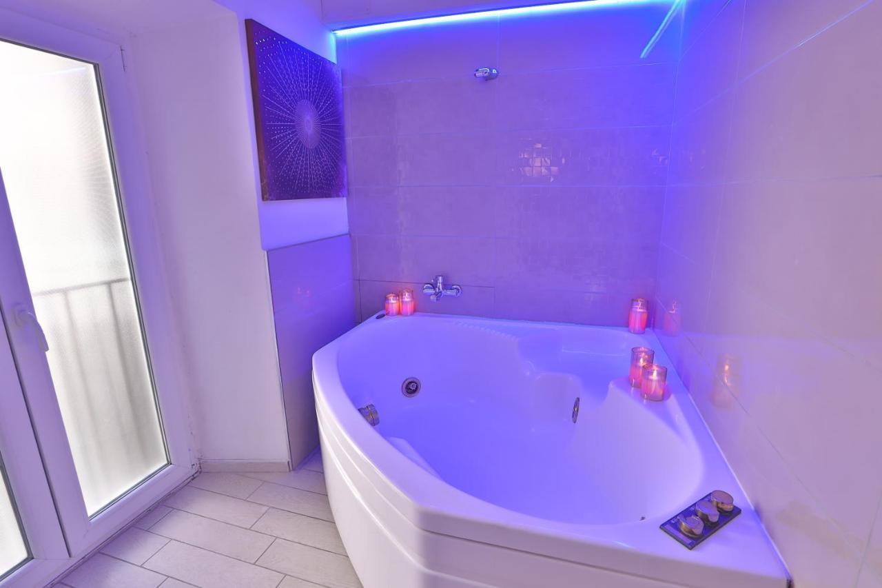 Grottini Luxury Suites ~ Pantheon ローマ エクステリア 写真