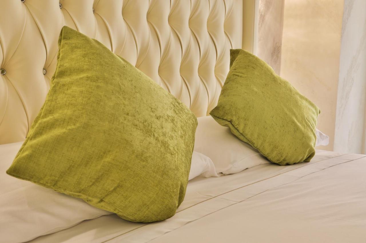 Grottini Luxury Suites ~ Pantheon ローマ エクステリア 写真