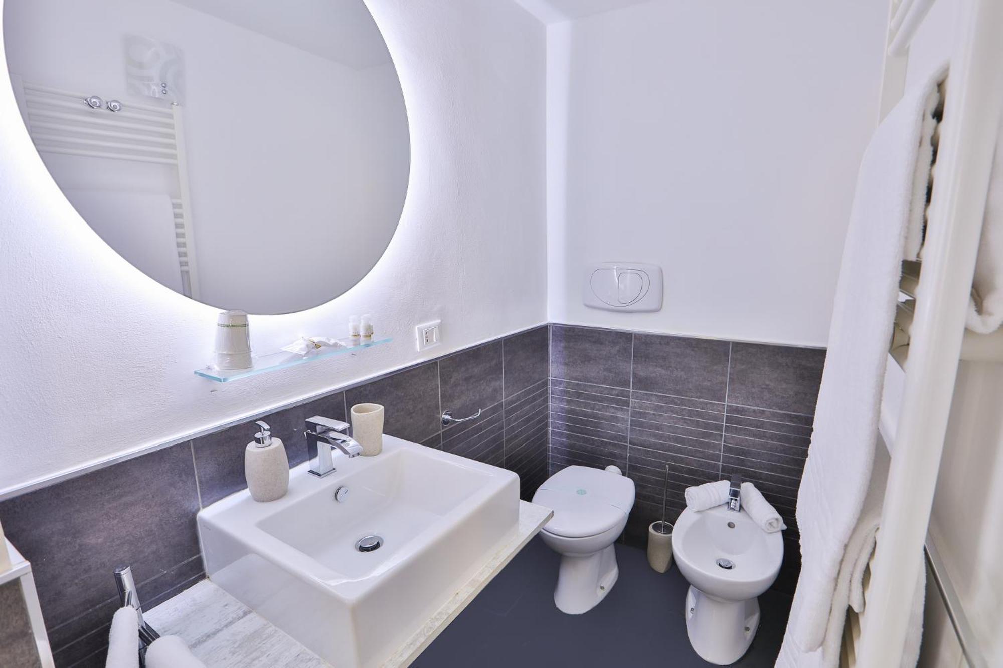 Grottini Luxury Suites ~ Pantheon ローマ 部屋 写真